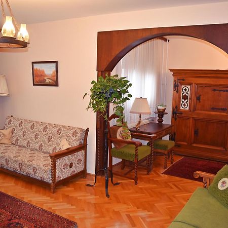 Belvarosi Classic Apartman 85 Square Meters Szombathely Extérieur photo