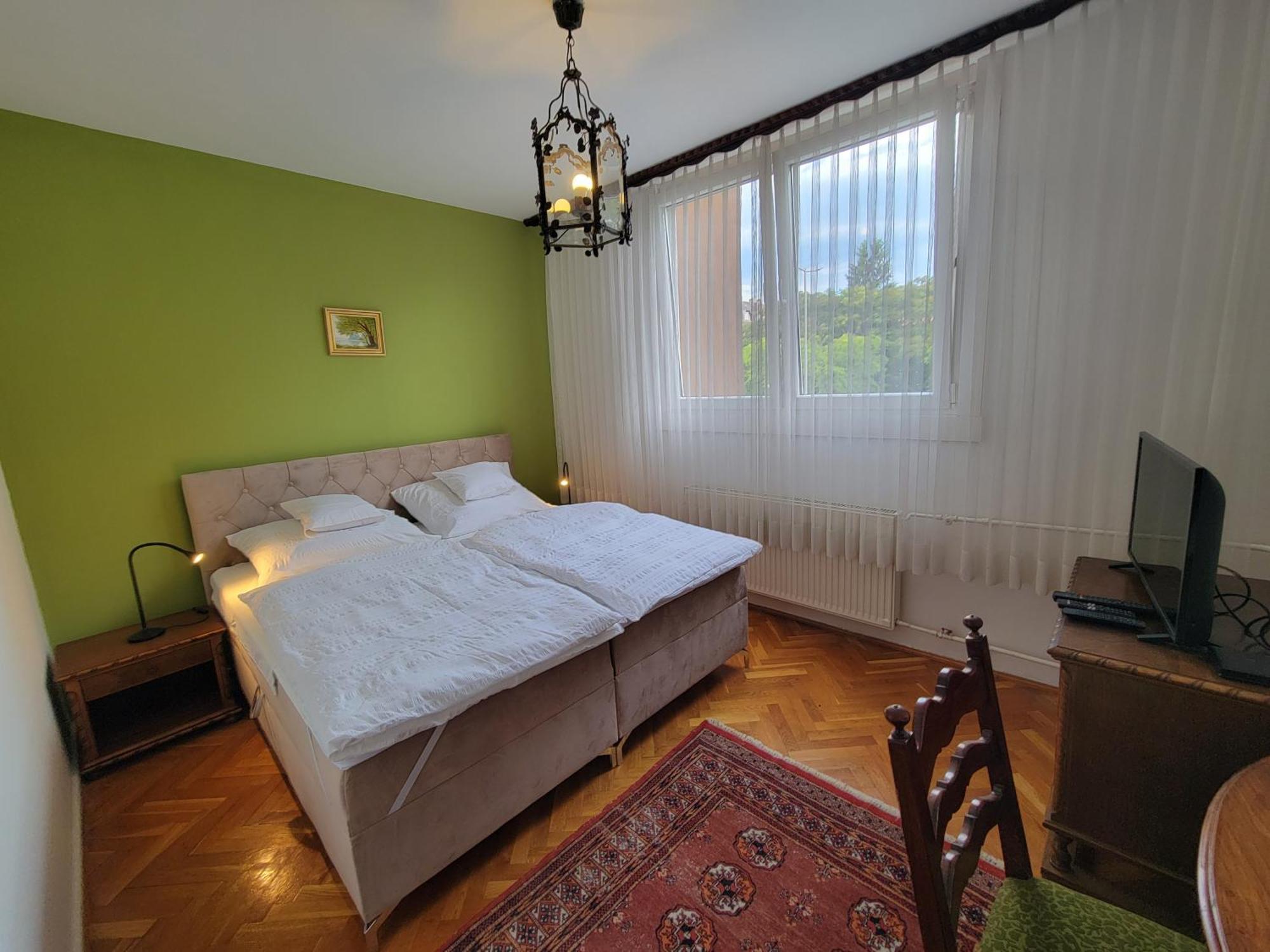 Belvarosi Classic Apartman 85 Square Meters Szombathely Extérieur photo