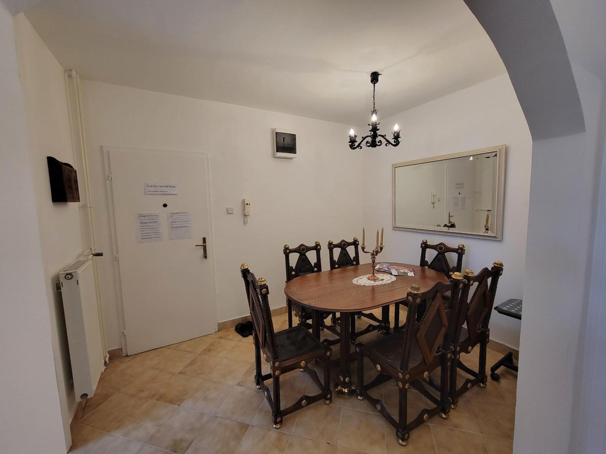 Belvarosi Classic Apartman 85 Square Meters Szombathely Extérieur photo